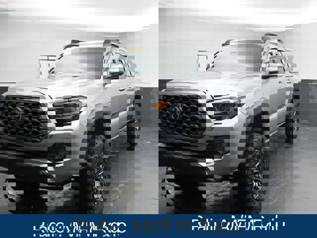 Used 2021 Toyota Tacoma TRD Off-Road w/ Technology Package image 5