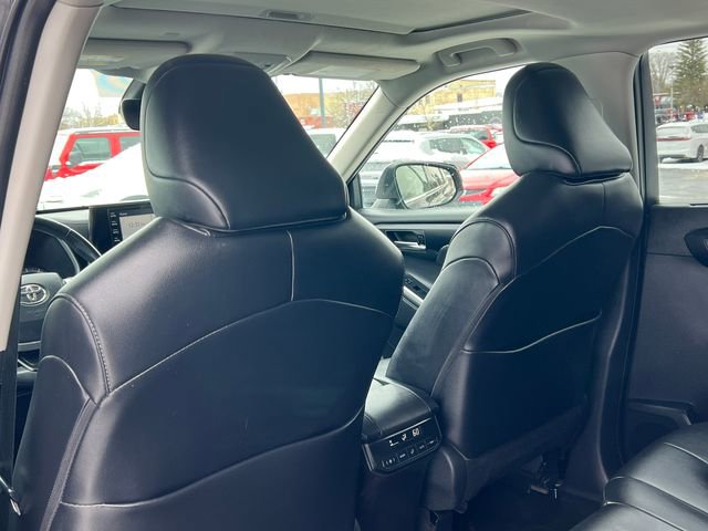Used 2022 Toyota Highlander XLE image 37