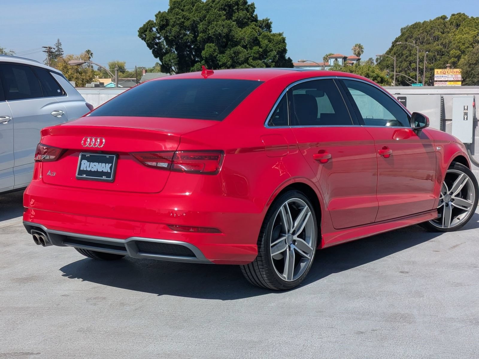 Used 2017 Audi A3 2.0T Premium Plus w/ Premium Plus Package FWD image 4