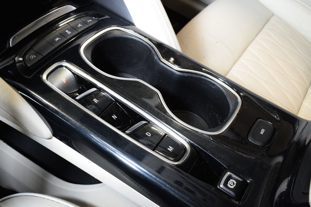 Used 2021 Buick Envision Avenir w/ Technology Package II FWD image 26