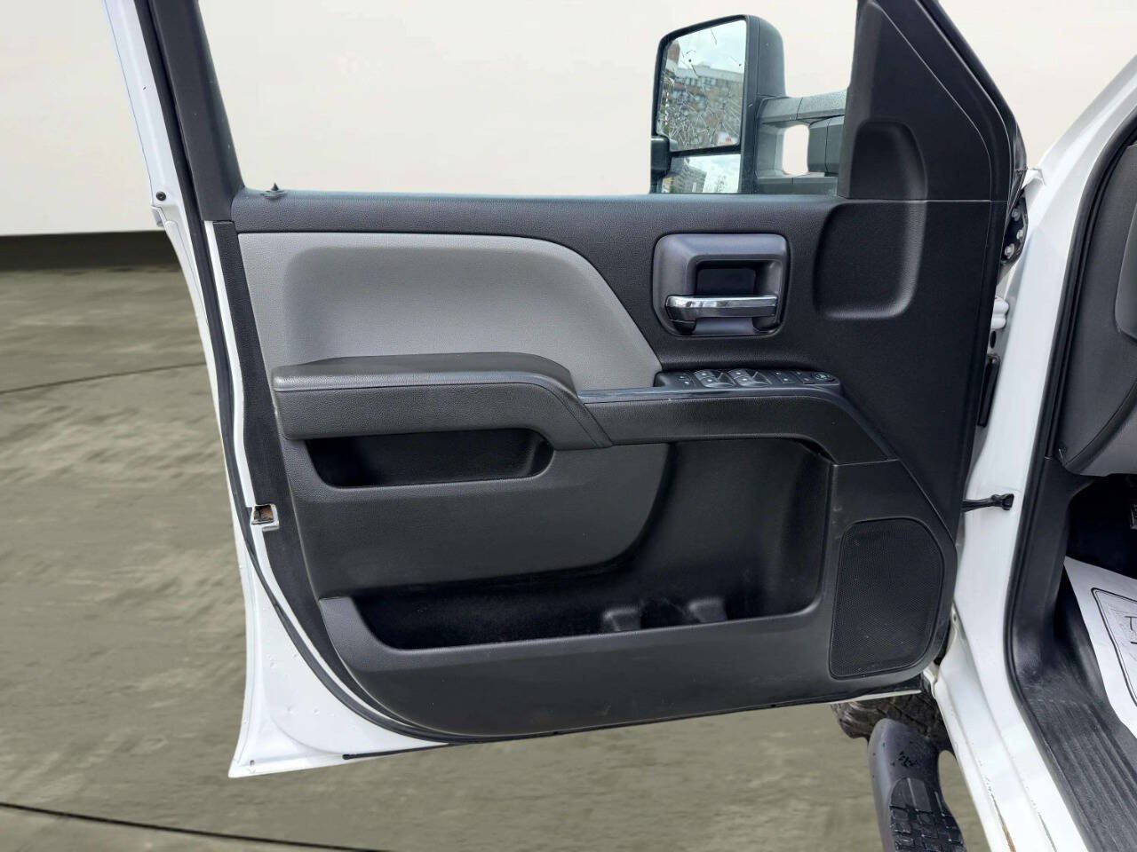 Used 2019 Chevrolet Silverado 2500 W/T AWD/4WD image 16