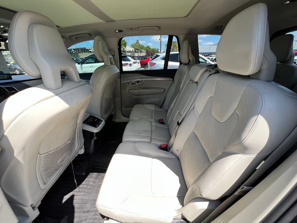 Used 2022 Volvo XC90 T5 Momentum w/ Advanced Package AWD/4WD image 24