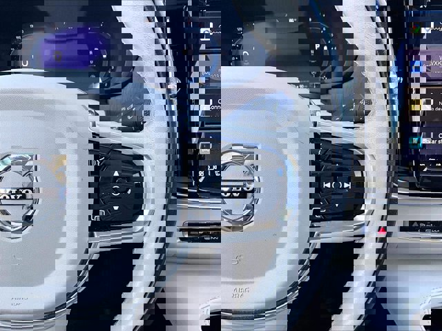 Used 2022 Volvo S90 B6 Inscription w/ Advanced Package AWD/4WD image 19