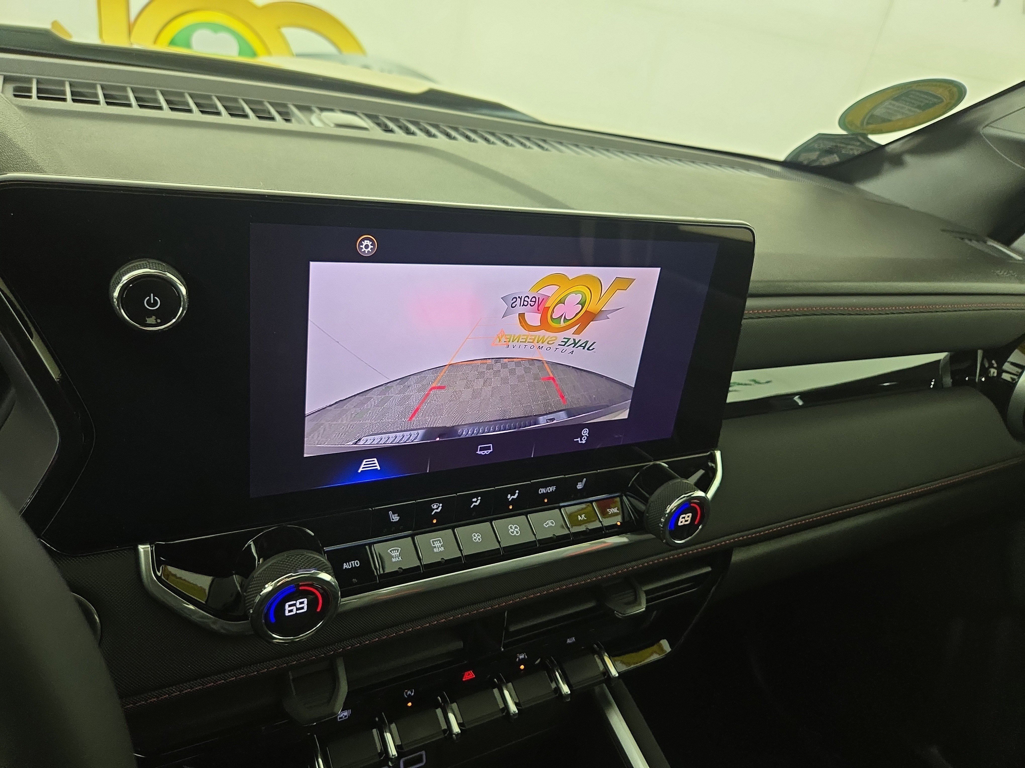 Certified 2024 Chevrolet Colorado Z71 w/ LPO, Dark Essentials Package image 21