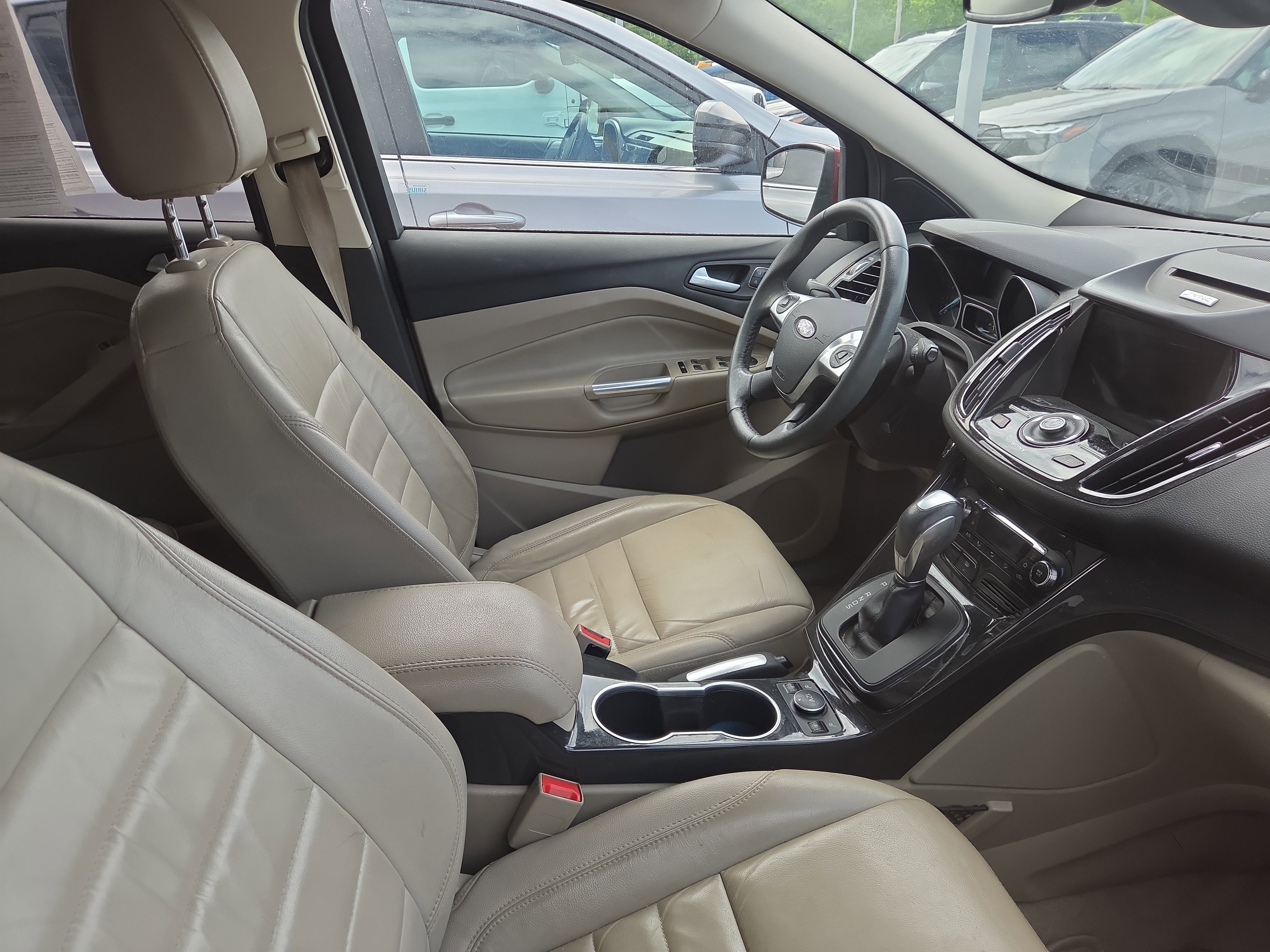 Used 2016 Ford Escape Titanium image 8