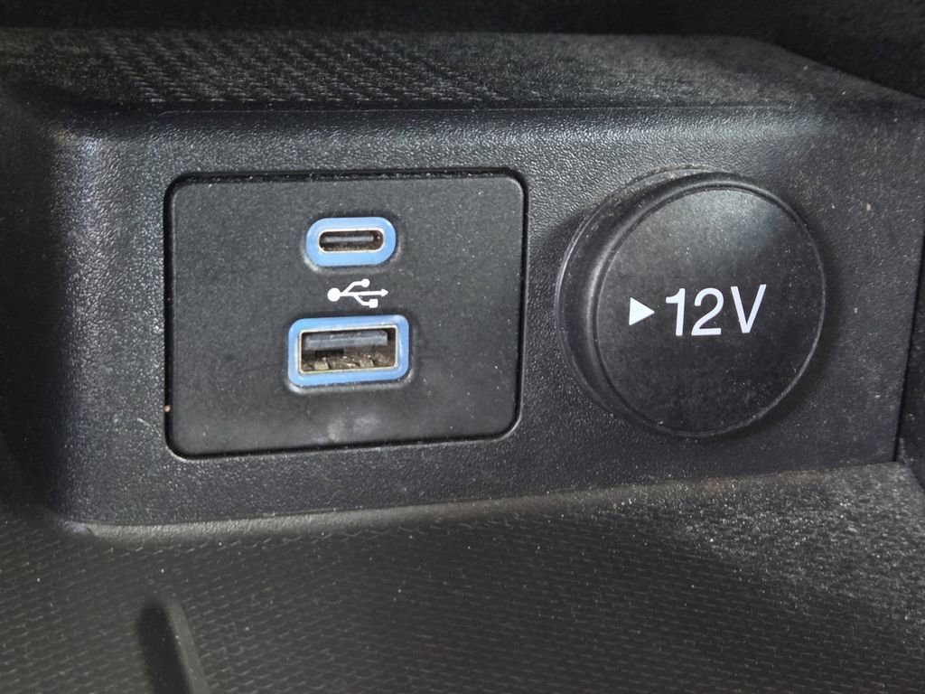 Used 2022 Ford Escape SEL image 17