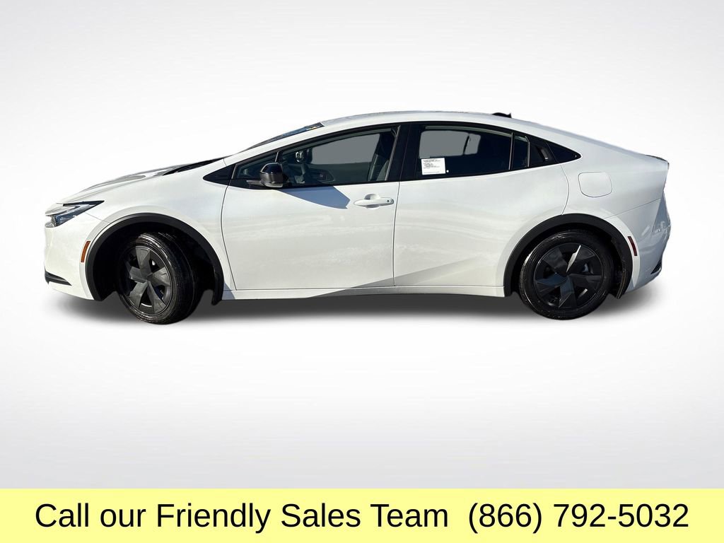 New 2026 Toyota Prius LE image 2