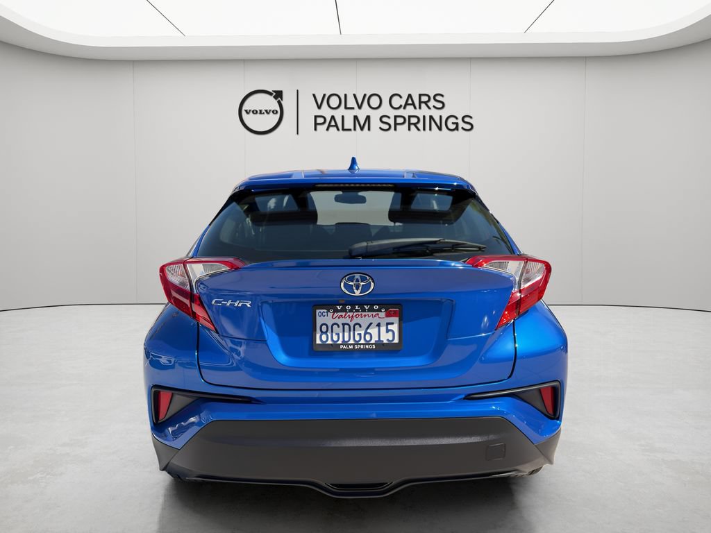 Used 2019 Toyota C-HR LE FWD image 4