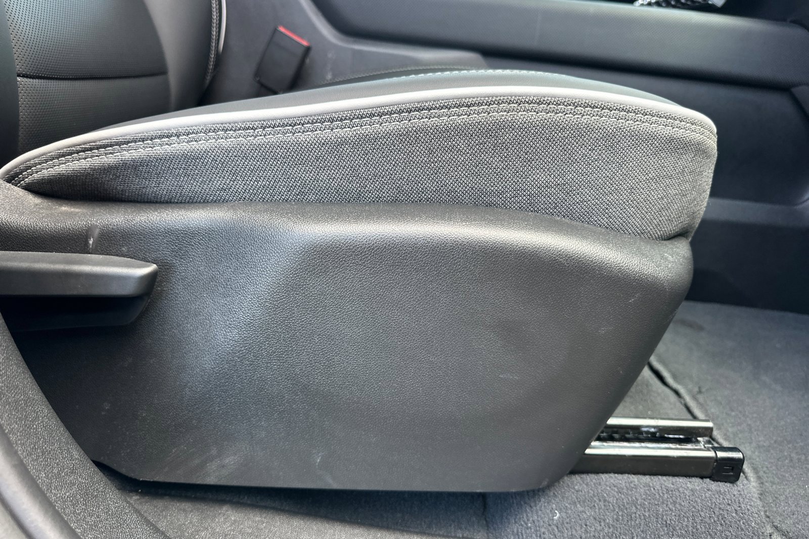 Used 2026 GMC Sierra EV Elevation image 22