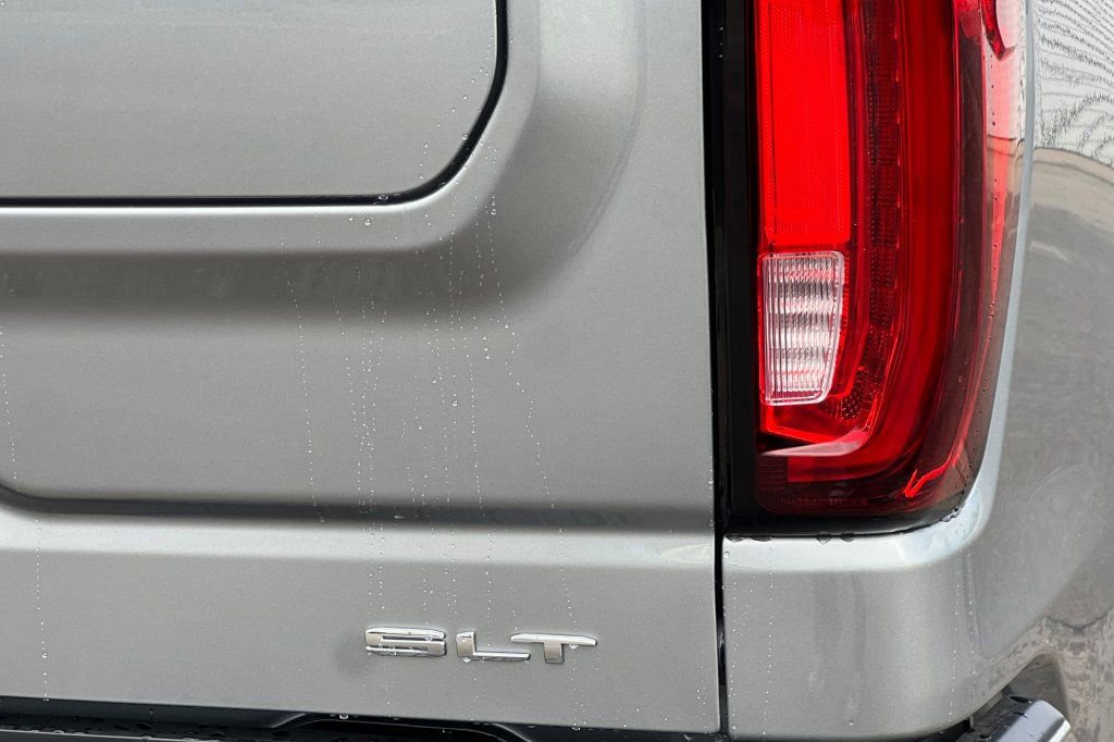 New 2026 GMC Sierra 1500 SLT image 21