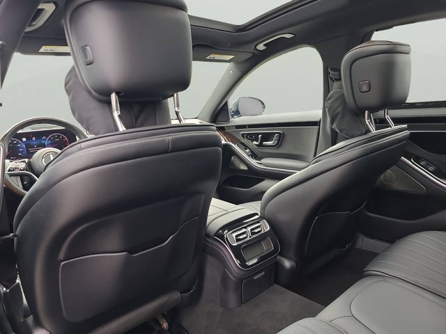 Used 2025 Mercedes-Benz S 500 4MATIC image 9