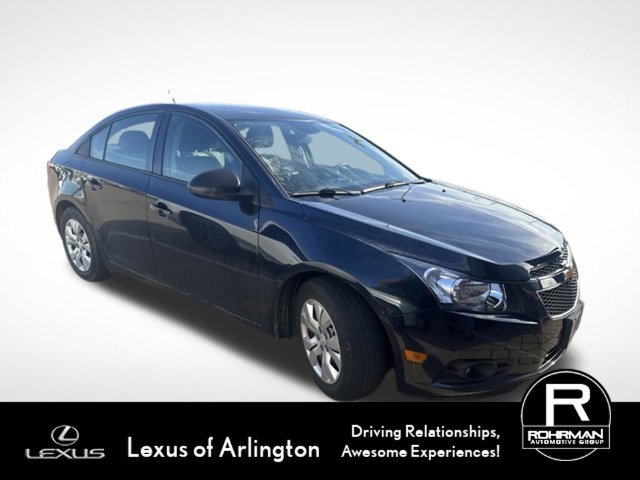 Used 2014 Chevrolet Cruze LS FWD image 2