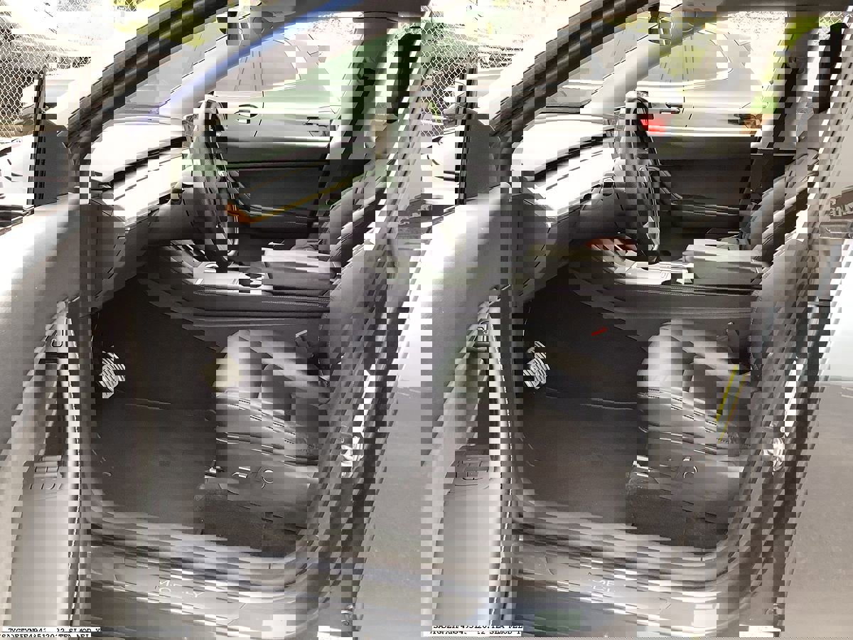 Used 2022 Tesla Model Y Performance image 12