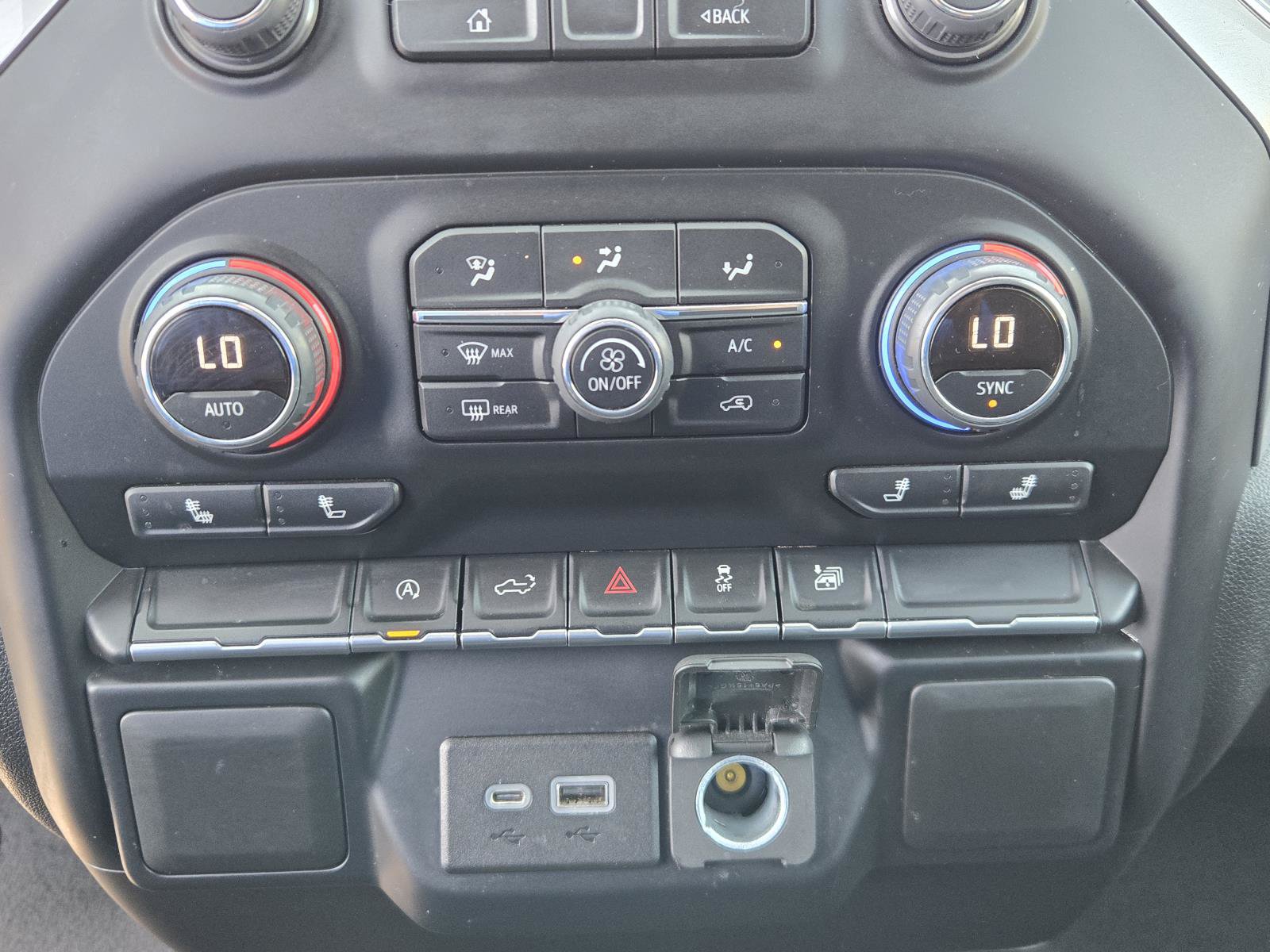 Used 2022 Chevrolet Silverado 1500 LT RWD image 12