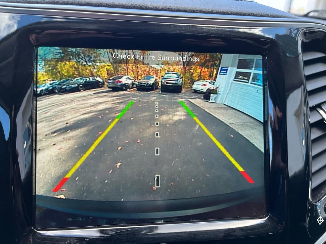 Used 2019 Jeep Cherokee Limited image 15