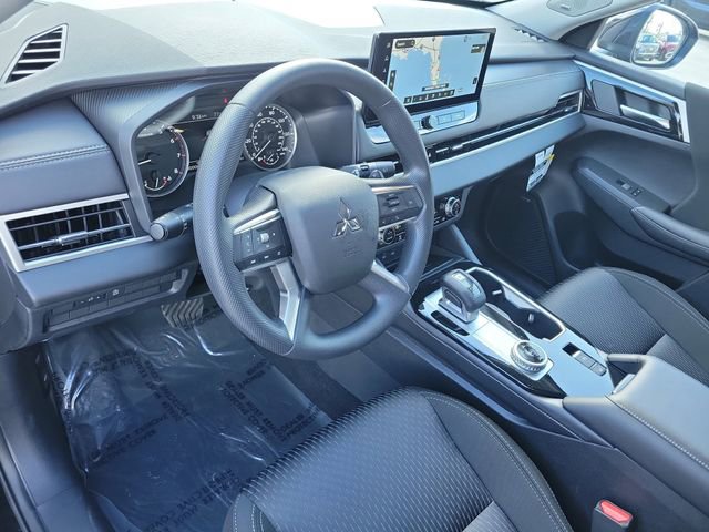 New 2026 Mitsubishi Outlander ES image 19