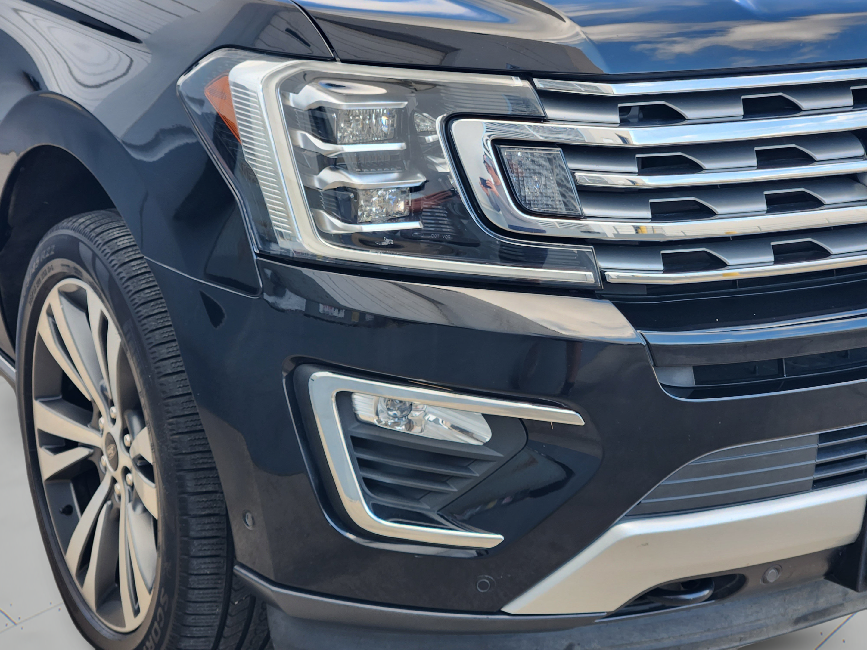 Used 2020 Ford Expedition Max Limited w/ Equipment Group 302A AWD/4WD image 34