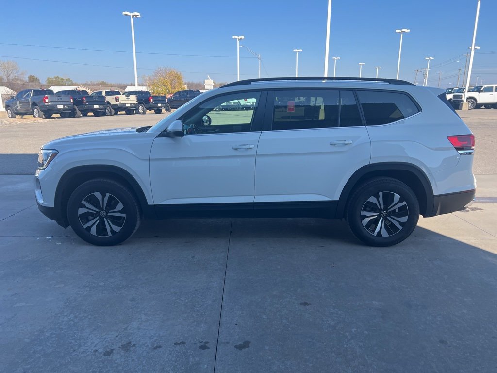 Used 2025 Volkswagen Atlas SE image 8