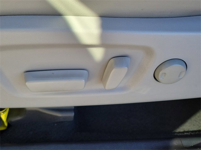 Used 2019 Toyota Highlander Limited image 13