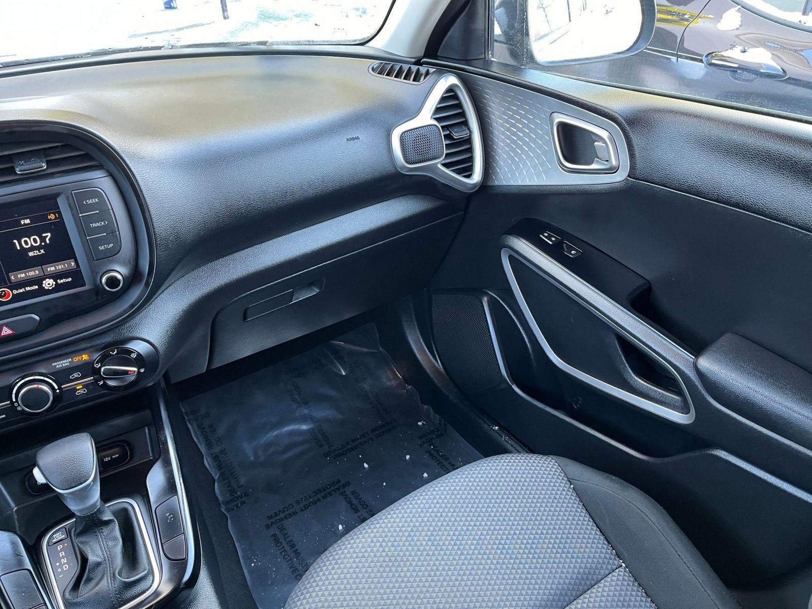 Used 2025 Kia Soul LX w/ LX Technology Package image 31