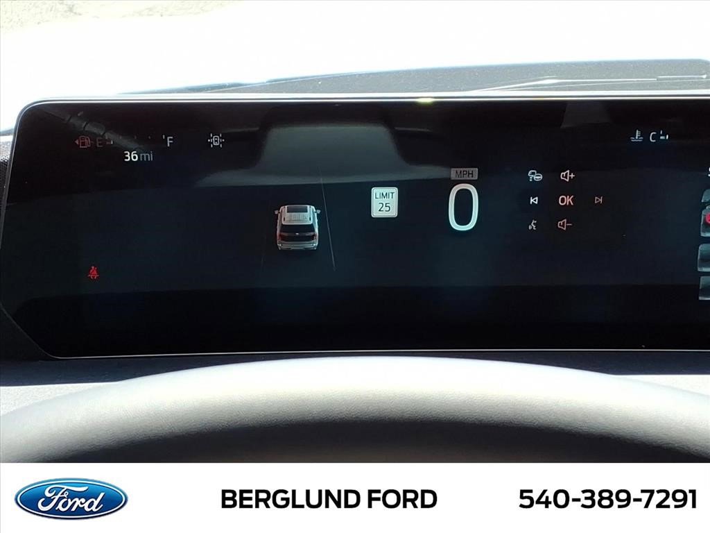 New 2026 Ford Expedition Active AWD/4WD image 17