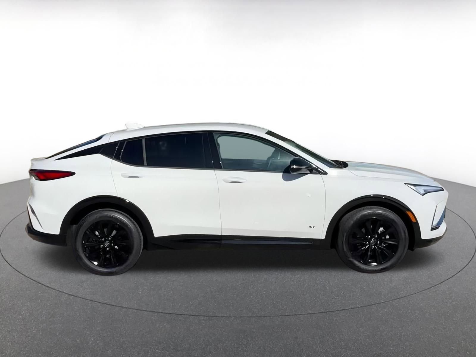 Used 2025 Buick Envista Sport Touring image 16