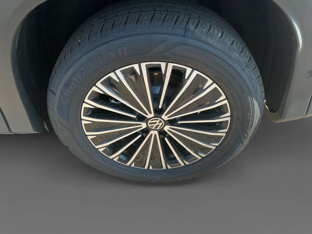 New 2026 Volkswagen Tiguan S AWD/4WD image 14