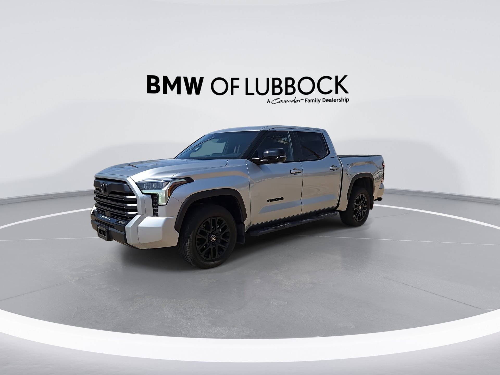 Used 2025 Toyota Tundra Limited AWD/4WD image 4