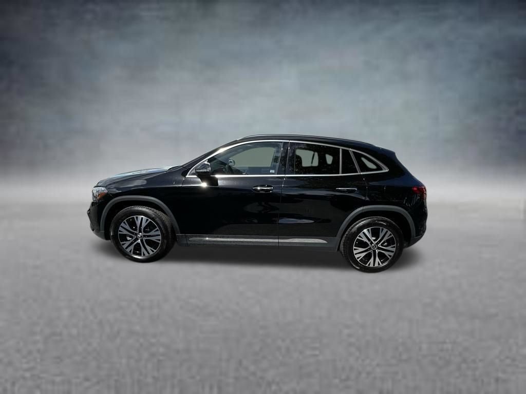 Used 2025 Mercedes-Benz GLA 250 4MATIC image 4
