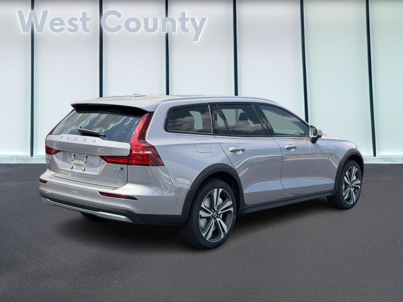 New 2026 Volvo V60 B5 Cross Country Plus w/ Protection Package Premier AWD/4WD image 3