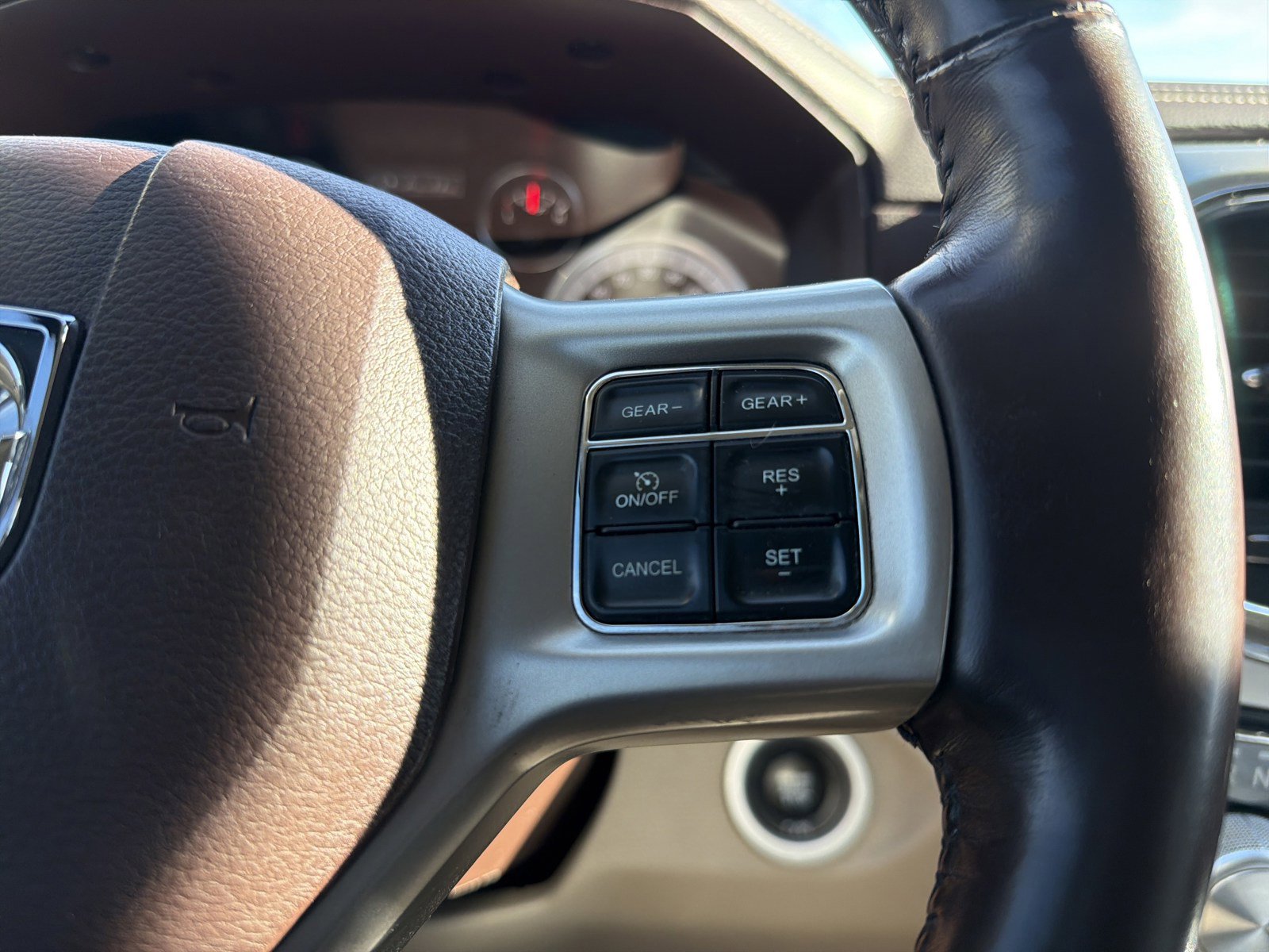 Used 2017 RAM 1500 Laramie w/ Convenience Group image 29