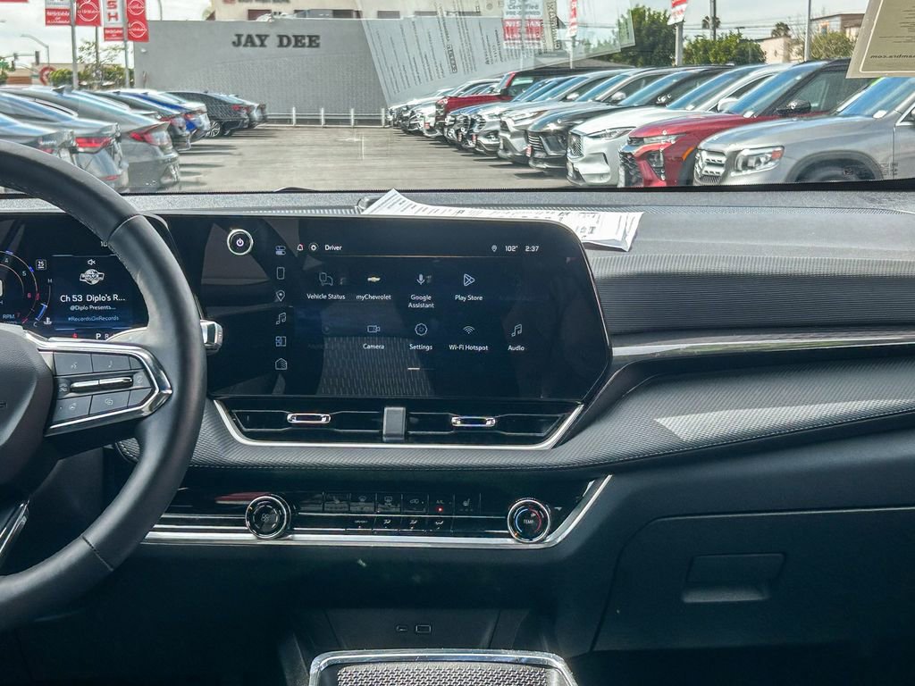 Used 2026 Chevrolet Equinox LT image 14