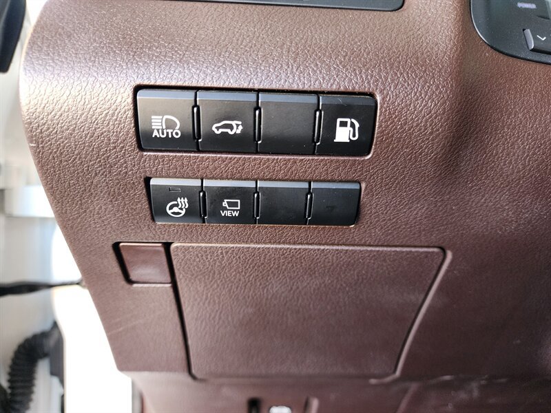 Used 2019 Lexus RX 450h AWD w/ Navigation Package image 32