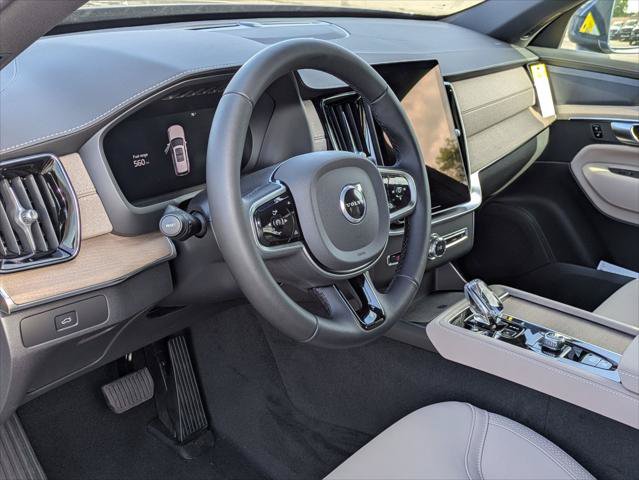 New 2026 Volvo XC90 B6 Plus w/ Protection Package Premier AWD/4WD image 7
