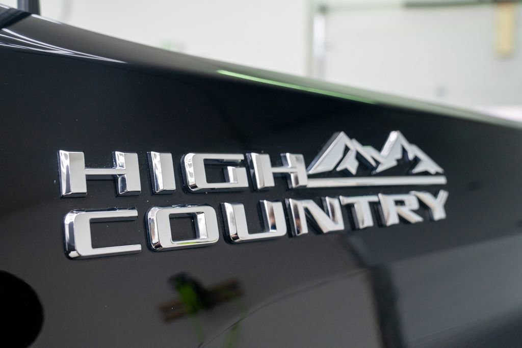 Used 2023 Chevrolet Silverado 2500 High Country w/ Technology Package image 10