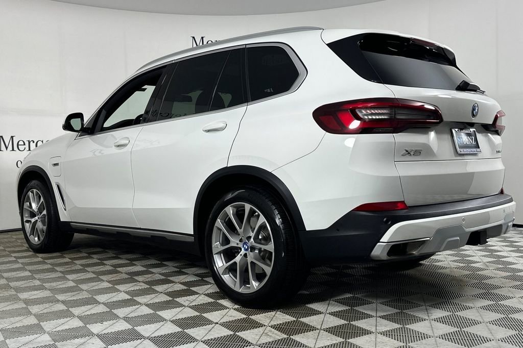 Used 2023 BMW X5 xDrive45e w/ Executive Package image 6