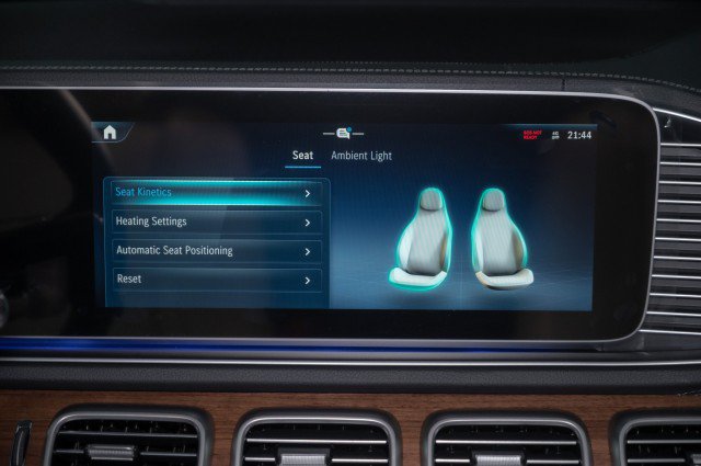 New 2026 Mercedes-Benz GLS 450 4MATIC image 15
