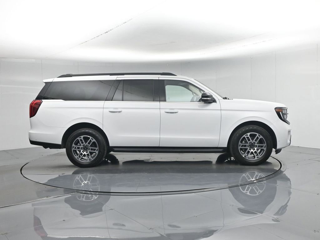 Used 2025 Ford Expedition Max Active AWD/4WD image 32