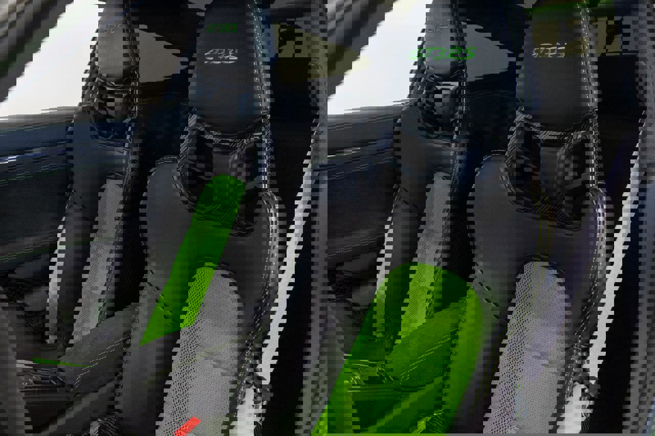 Used 2019 Porsche 911 GT3 RS image 4