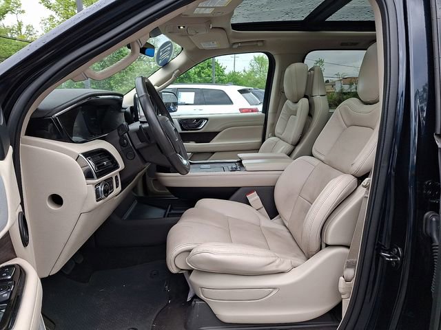 Used 2021 Lincoln Navigator Reserve w/ Luxury Package AWD/4WD image 15