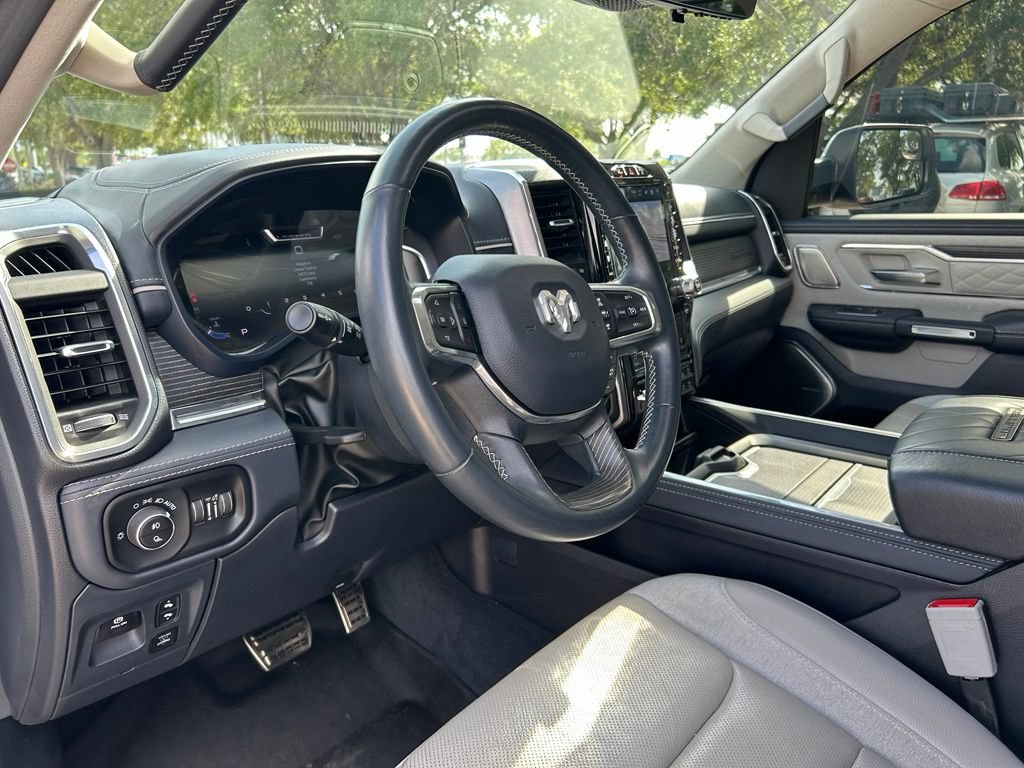 Used 2024 RAM 1500 Limited AWD/4WD image 16