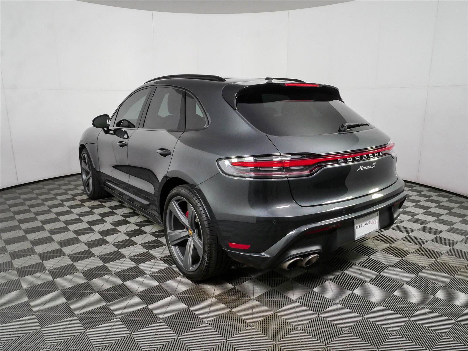 Used 2025 Porsche Macan S AWD/4WD image 30