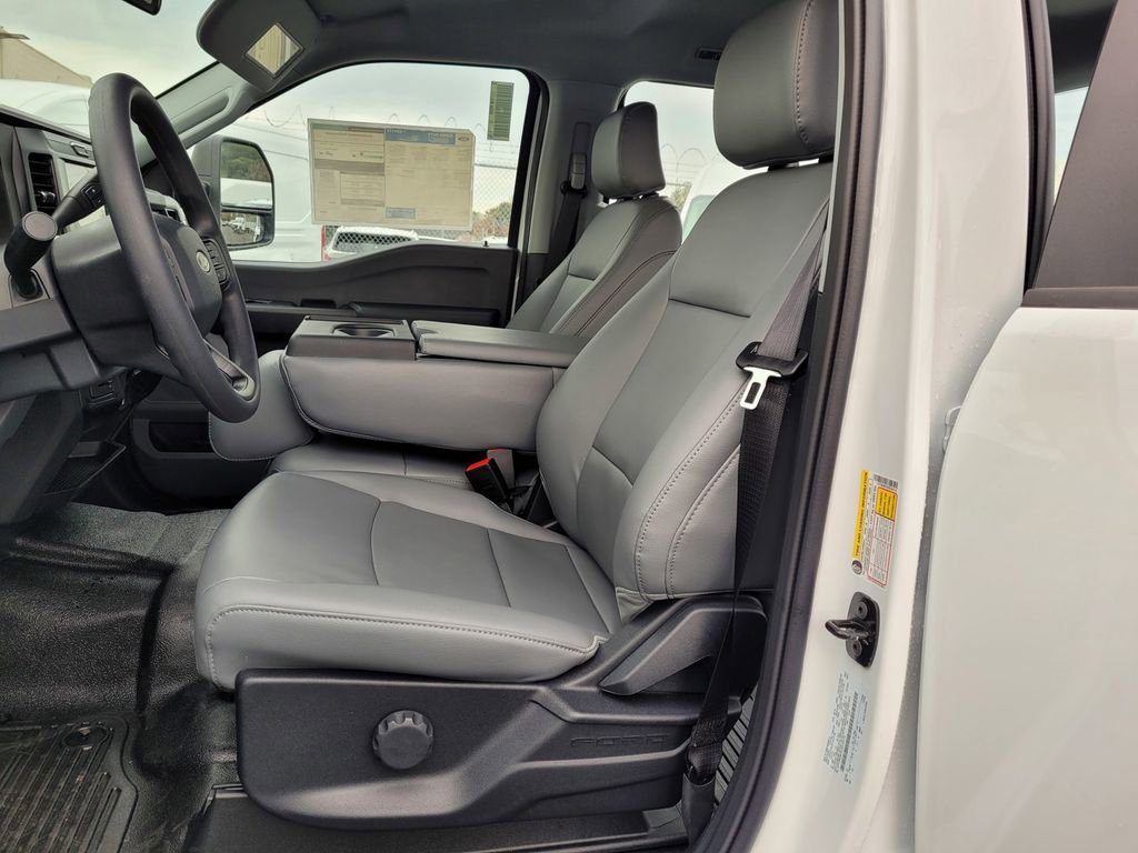 New 2026 Ford F250 XL w/ XL Chrome Package image 42