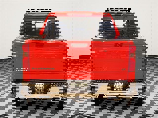 Used 2021 Chevrolet Silverado 1500 LT w/ All Star Edition Plus image 7