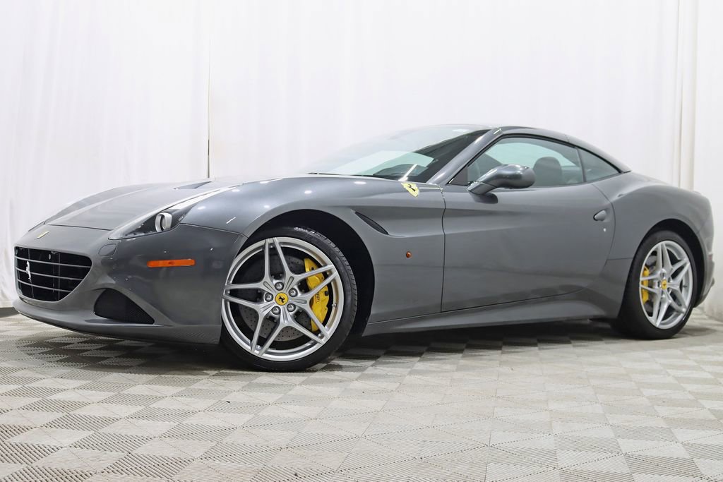 Used 2016 Ferrari California T image 2