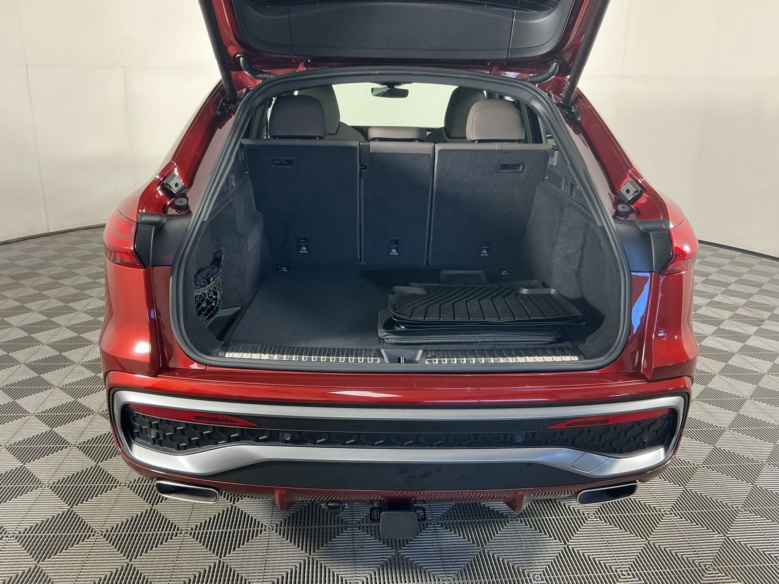 Used 2025 Audi Q5 Prestige AWD/4WD image 23