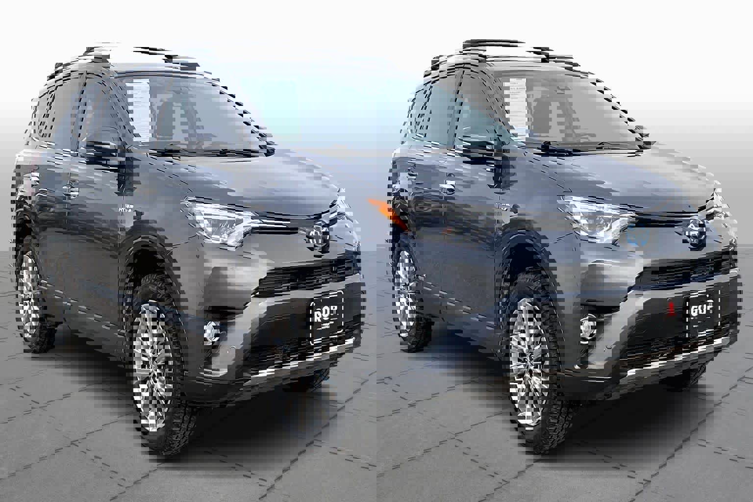 Used 2018 Toyota RAV4 Limited image 2