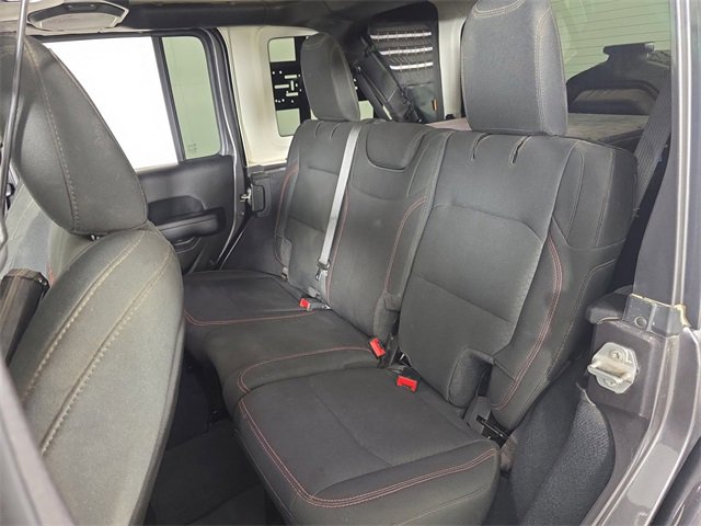 Used 2022 Jeep Wrangler Unlimited Rubicon w/ Xtreme Recon 35" Tire Package image 22