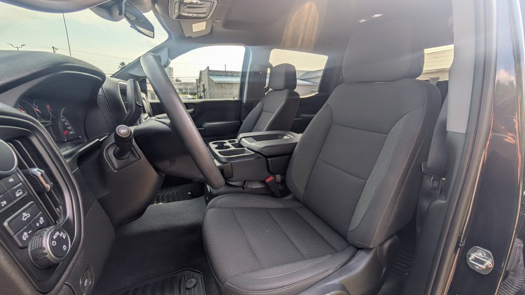 Used 2023 Chevrolet Silverado 1500 Custom AWD/4WD image 13