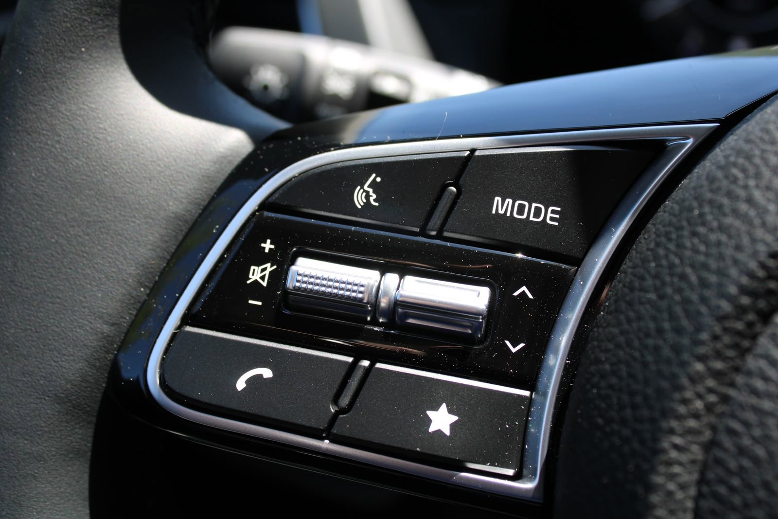 New 2026 Kia Seltos EX image 25